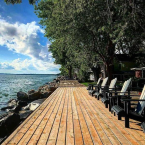 Pelee Breeze Lakehouse - A Point Pelee Retreat!